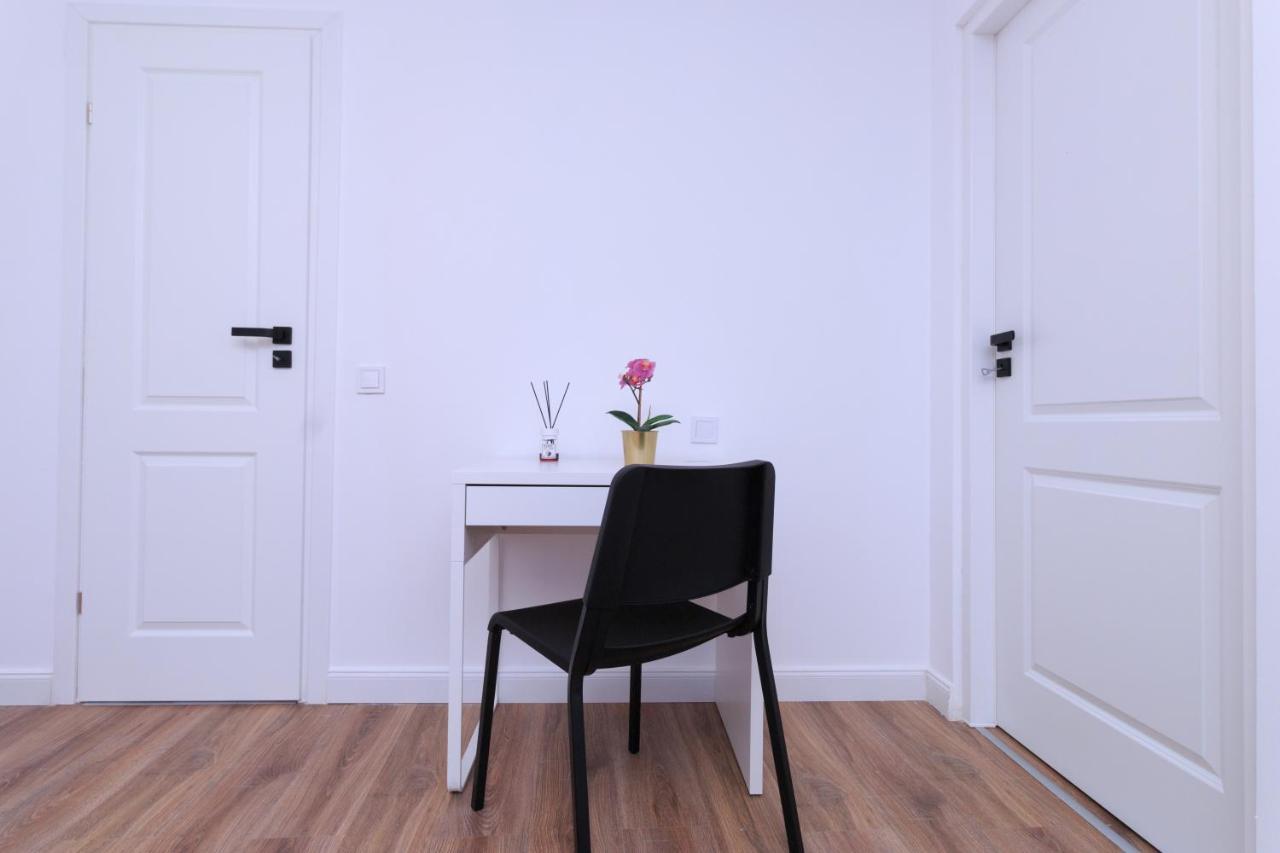 Best View Ap With Parking And 2 Bathrooms Sinaia Eksteriør billede