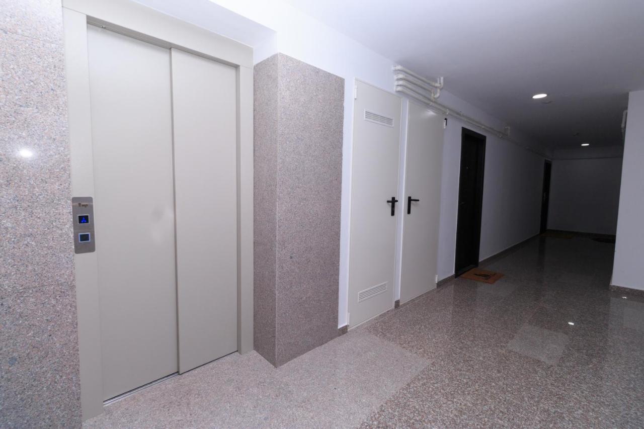 Best View Ap With Parking And 2 Bathrooms Sinaia Eksteriør billede